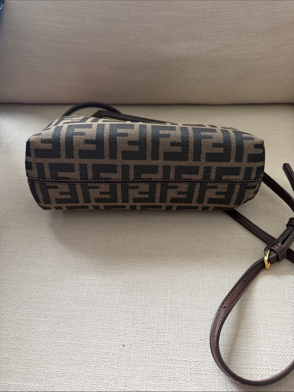 Fendi clutch - canvas material. - Picture 4 of 4